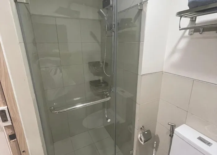 Hotel Field Residences Building 9 *
